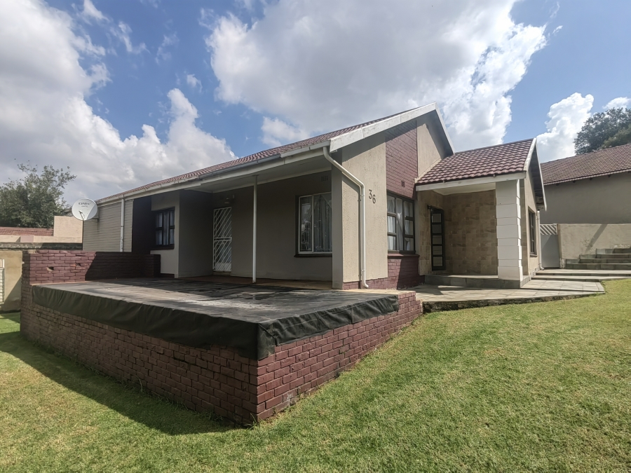 3 Bedroom Property for Sale in Laversburg Gauteng