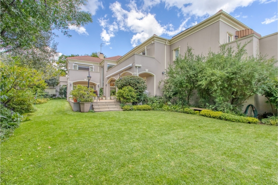 3 Bedroom Property for Sale in Saxonwold Gauteng