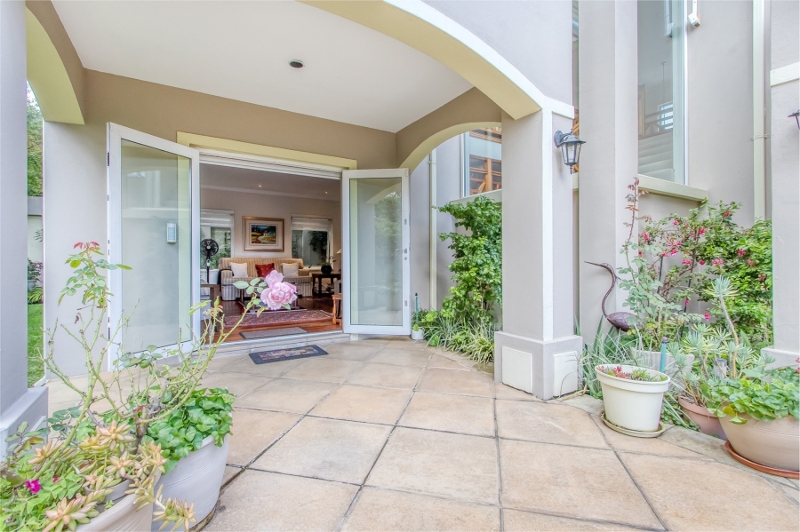 3 Bedroom Property for Sale in Saxonwold Gauteng