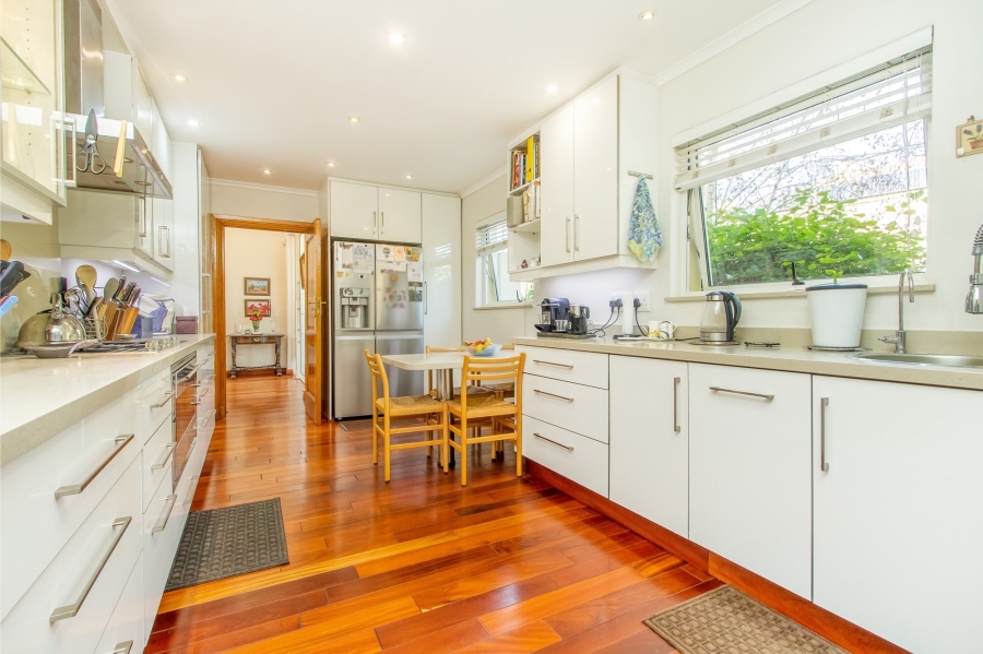 3 Bedroom Property for Sale in Saxonwold Gauteng