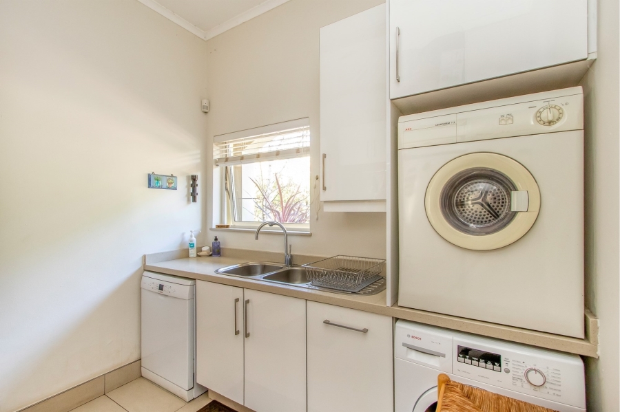 3 Bedroom Property for Sale in Saxonwold Gauteng