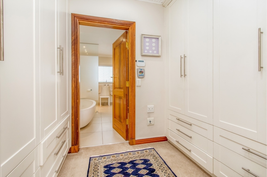 3 Bedroom Property for Sale in Saxonwold Gauteng