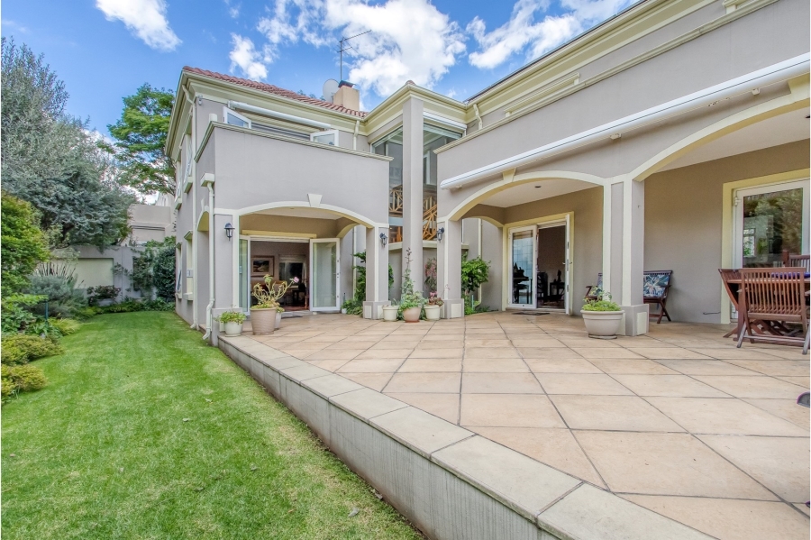 3 Bedroom Property for Sale in Saxonwold Gauteng