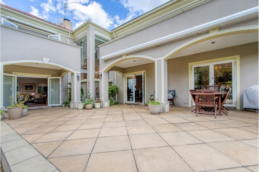3 Bedroom Property for Sale in Saxonwold Gauteng