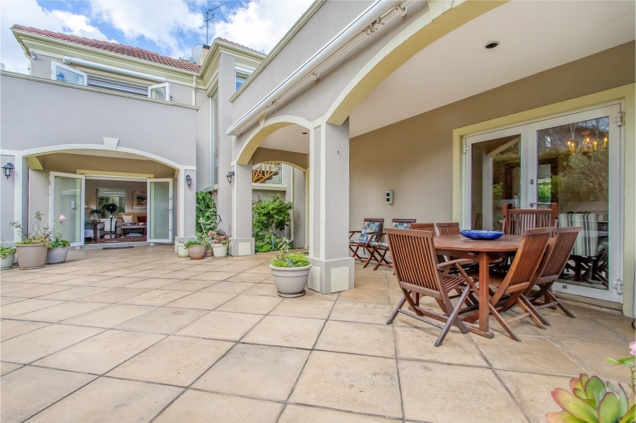 3 Bedroom Property for Sale in Saxonwold Gauteng