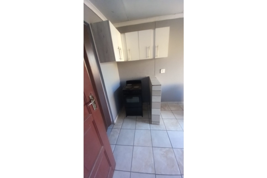 To Let 1 Bedroom Property for Rent in Mahube Valley Gauteng