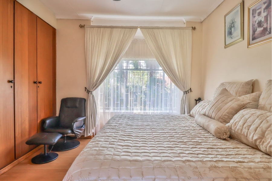 7 Bedroom Property for Sale in Heuweloord Gauteng