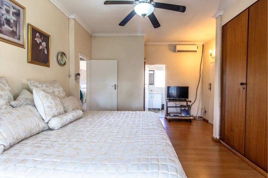 7 Bedroom Property for Sale in Heuweloord Gauteng