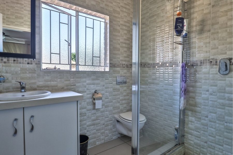 7 Bedroom Property for Sale in Heuweloord Gauteng