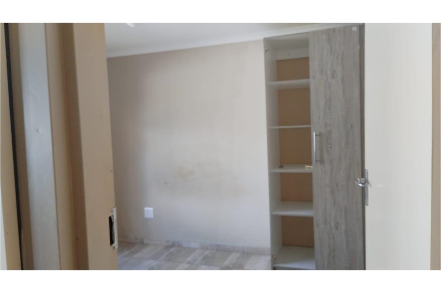 To Let 3 Bedroom Property for Rent in Glenway Estate Gauteng