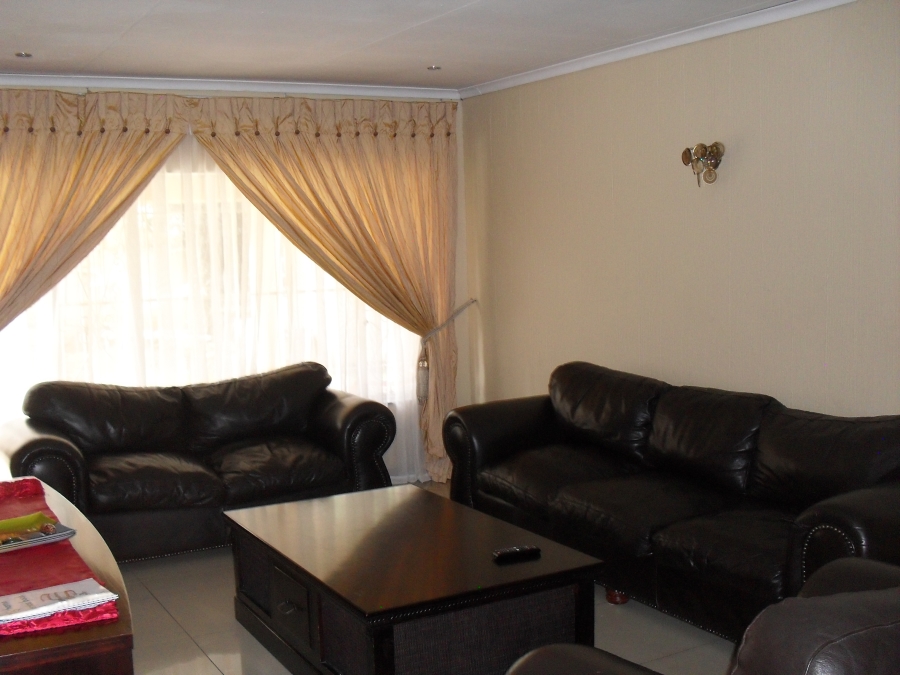 4 Bedroom Property for Sale in Marlands Gauteng