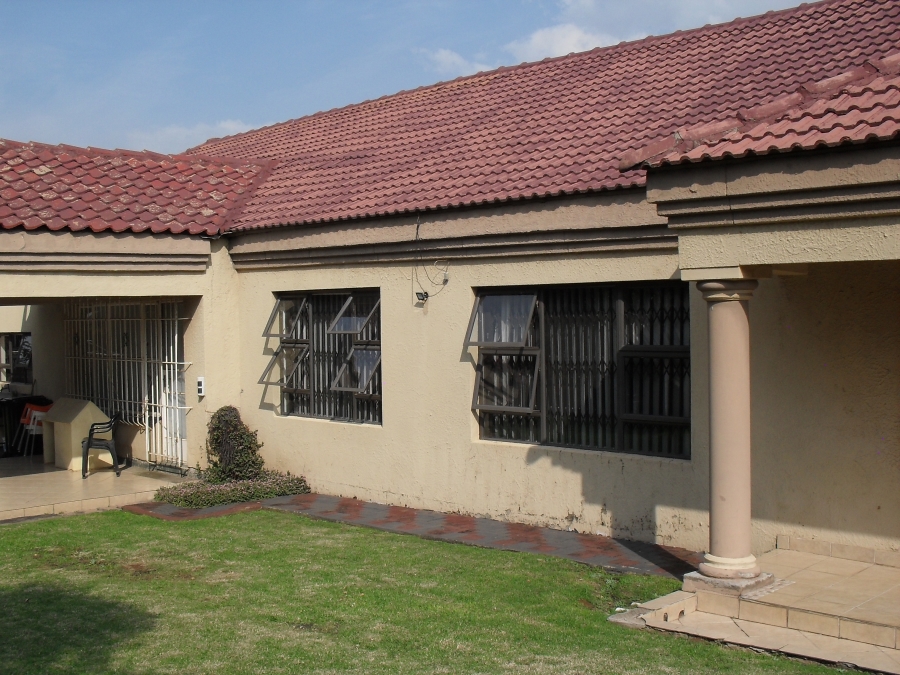 4 Bedroom Property for Sale in Marlands Gauteng