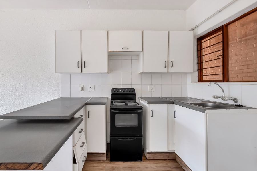 1 Bedroom Property for Sale in Westdene Gauteng