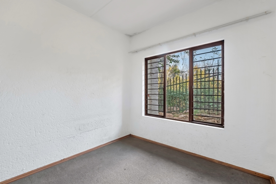 1 Bedroom Property for Sale in Westdene Gauteng