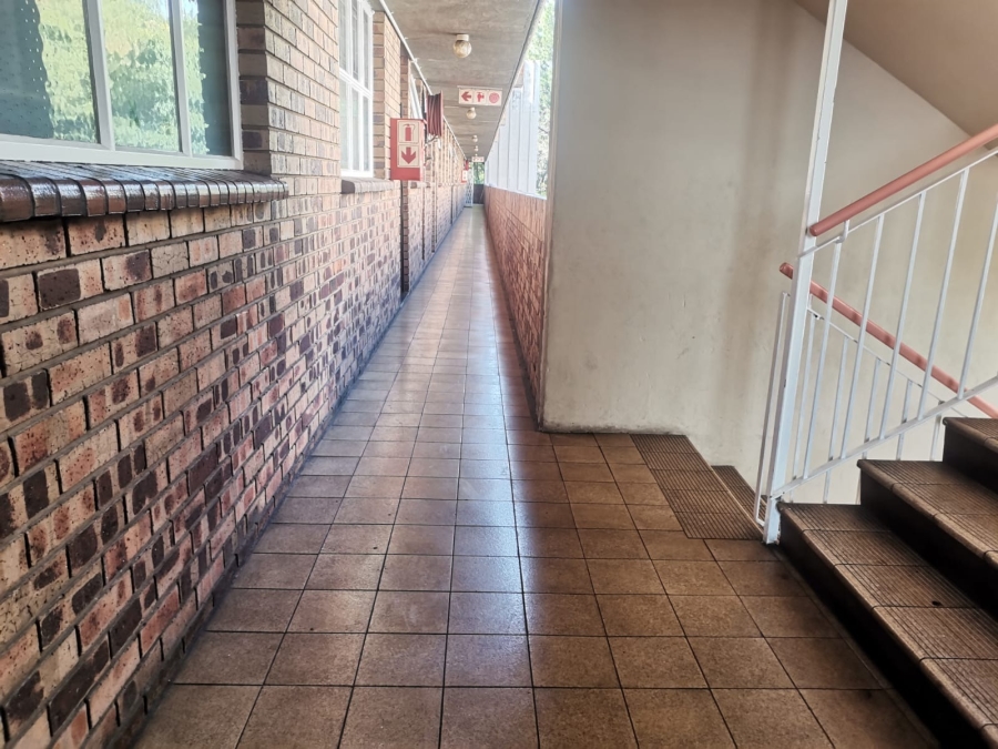 2 Bedroom Property for Sale in Gezina Gauteng