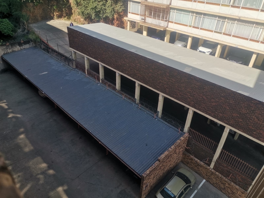 2 Bedroom Property for Sale in Gezina Gauteng