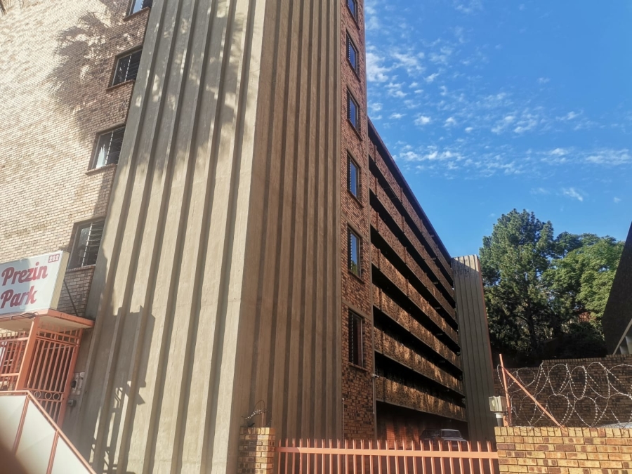 2 Bedroom Property for Sale in Gezina Gauteng