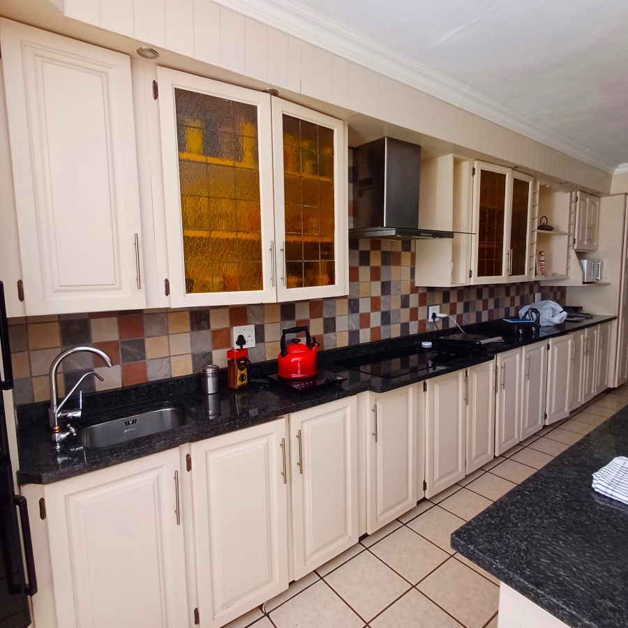 5 Bedroom Property for Sale in Blue Saddle Ranches Gauteng