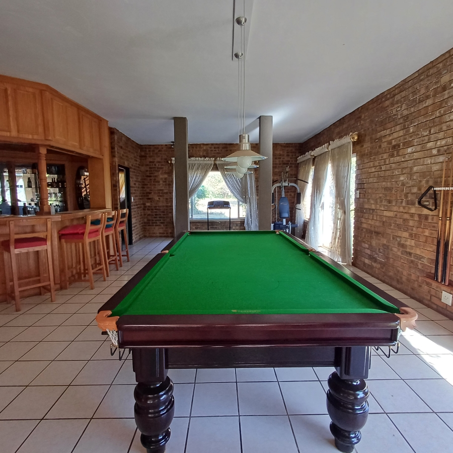 5 Bedroom Property for Sale in Blue Saddle Ranches Gauteng