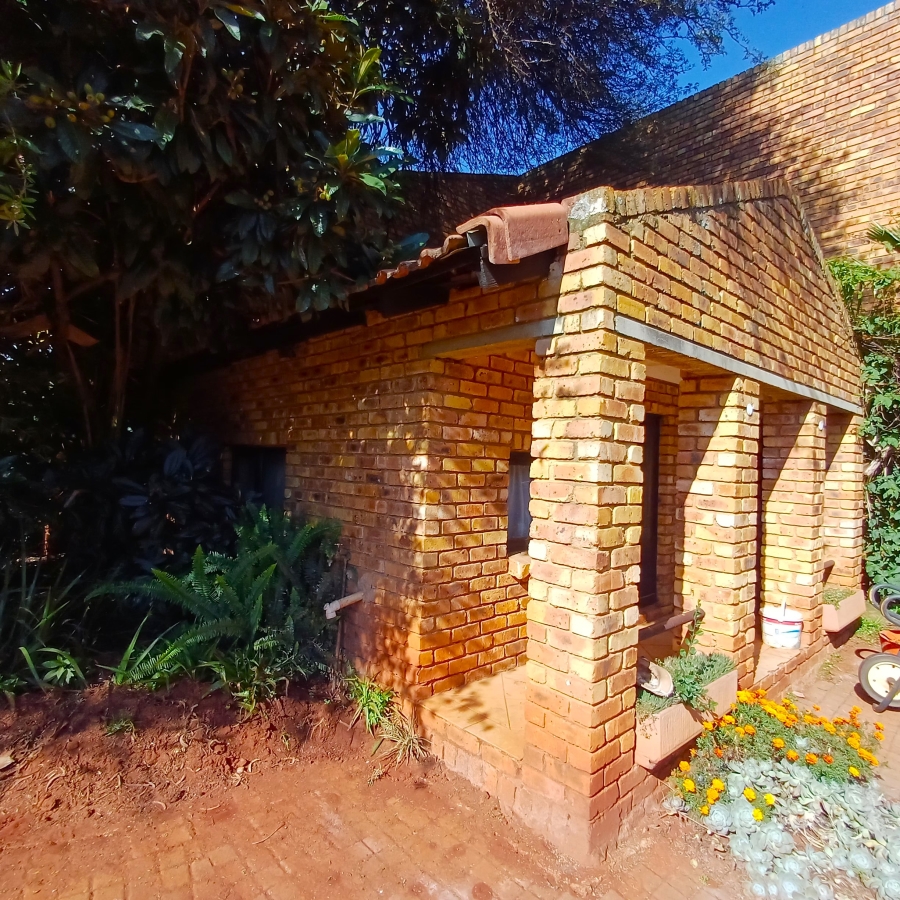 5 Bedroom Property for Sale in Blue Saddle Ranches Gauteng