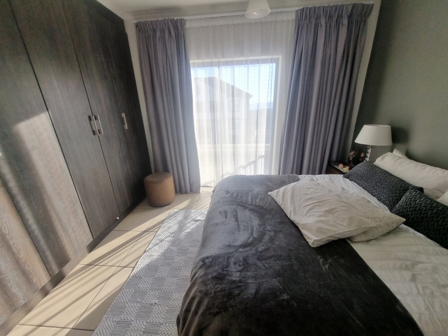 2 Bedroom Property for Sale in Greenstone Hill Gauteng