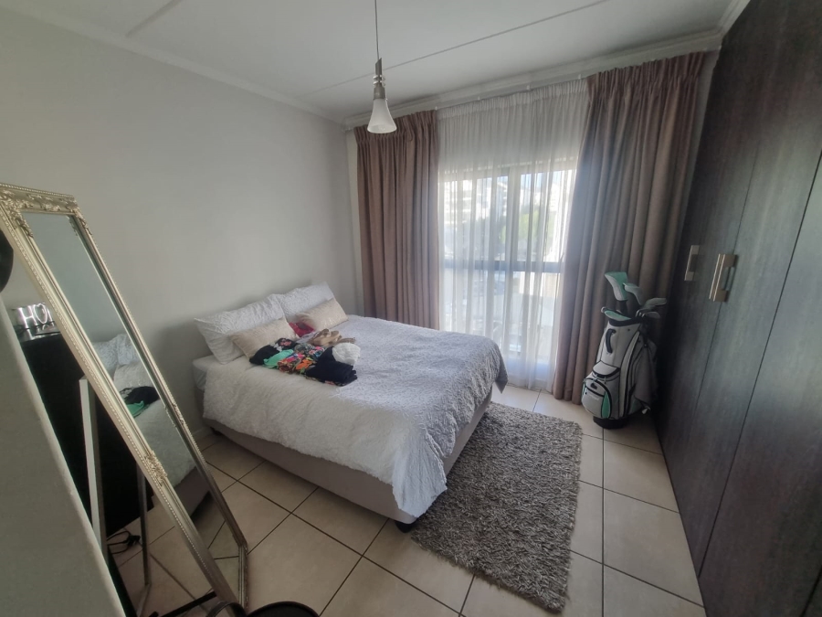 2 Bedroom Property for Sale in Greenstone Hill Gauteng