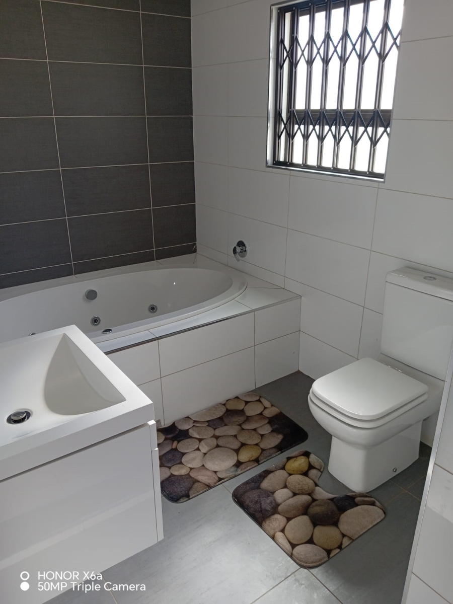 4 Bedroom Property for Sale in Sebokeng Zone 10 Gauteng