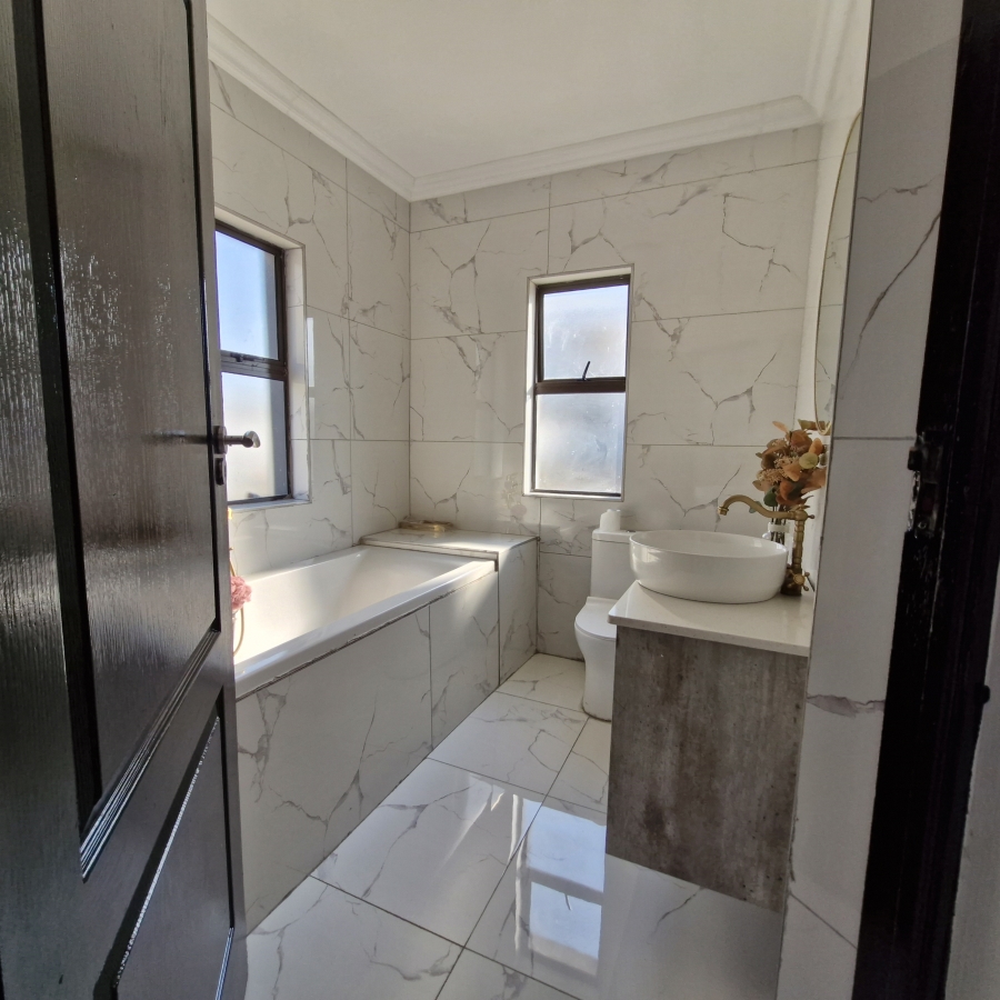 4 Bedroom Property for Sale in Savannah Country Estate Gauteng