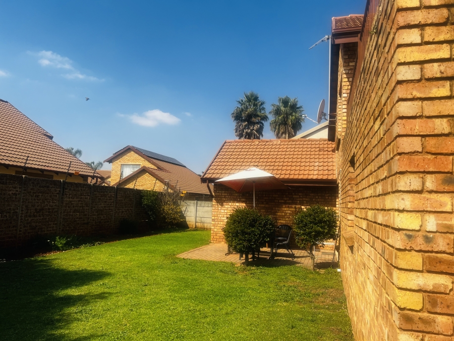 5 Bedroom Property for Sale in Pomona Gauteng