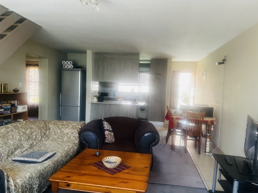 5 Bedroom Property for Sale in Pomona Gauteng