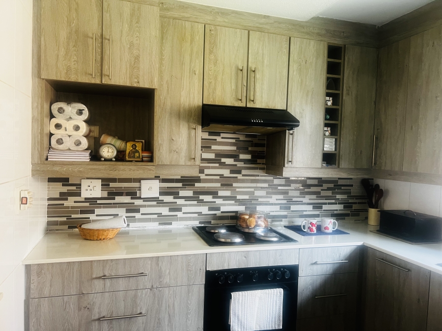 5 Bedroom Property for Sale in Pomona Gauteng