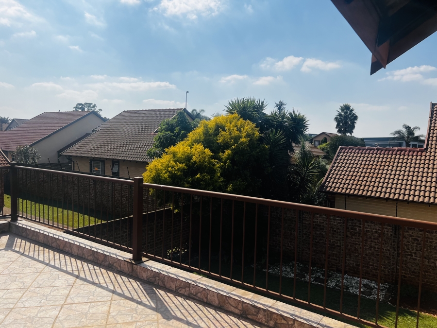 5 Bedroom Property for Sale in Pomona Gauteng