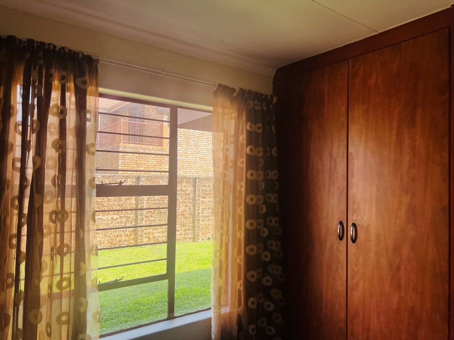 5 Bedroom Property for Sale in Pomona Gauteng