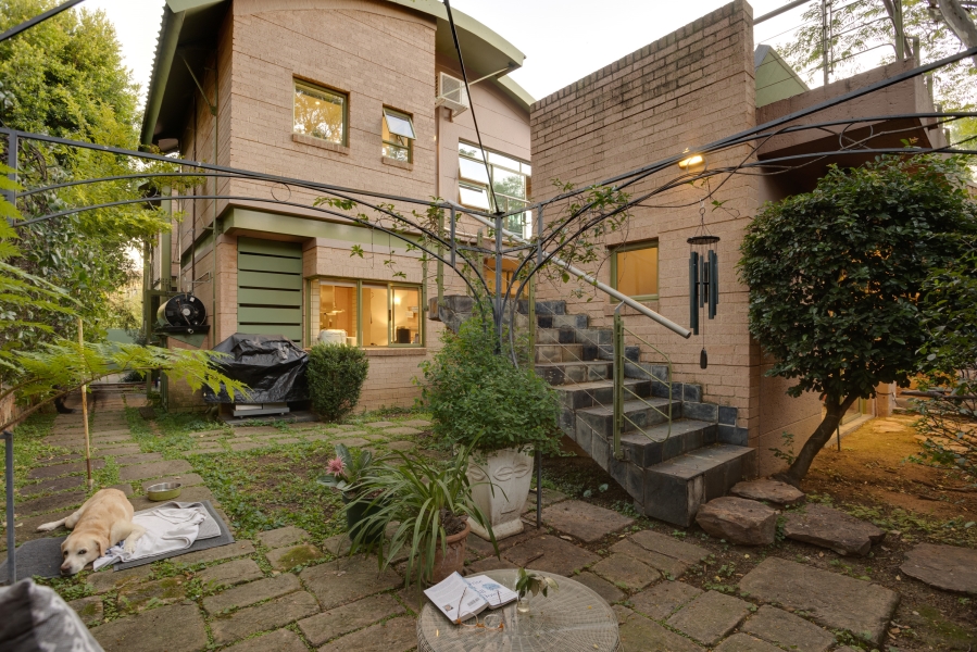 To Let 4 Bedroom Property for Rent in Fourways Gardens Gauteng