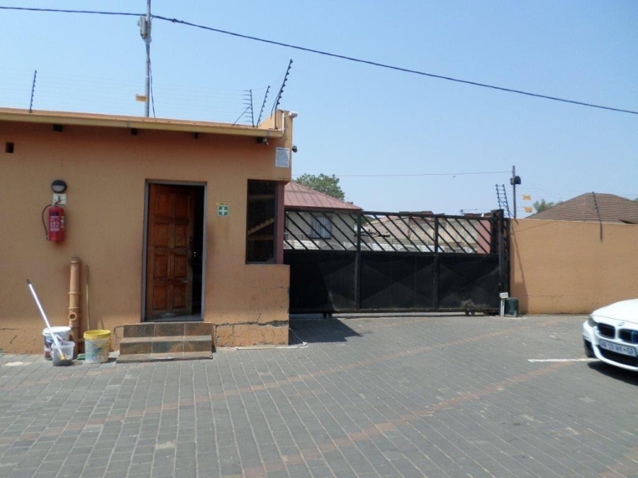To Let 2 Bedroom Property for Rent in Turf Club Gauteng