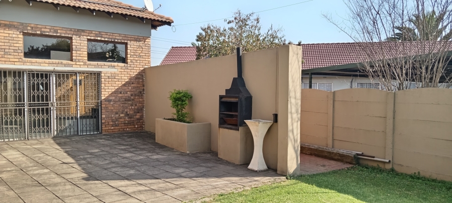 4 Bedroom Property for Sale in Petersfield Gauteng
