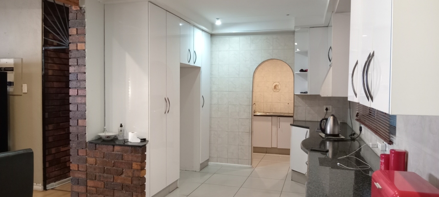 4 Bedroom Property for Sale in Petersfield Gauteng