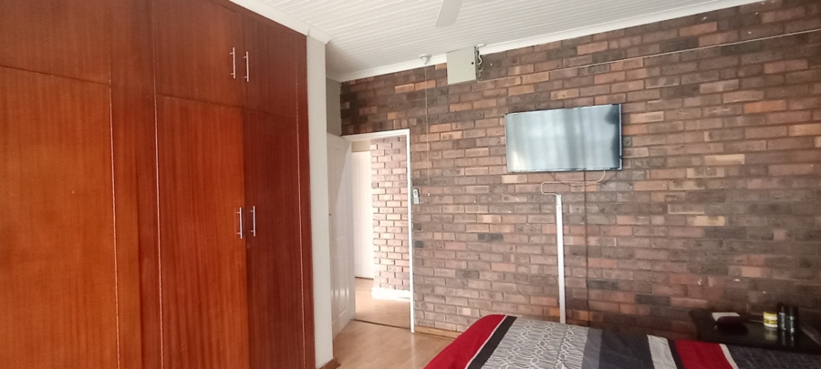 4 Bedroom Property for Sale in Petersfield Gauteng