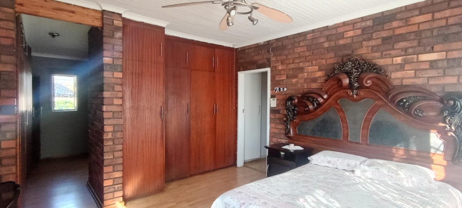 4 Bedroom Property for Sale in Petersfield Gauteng
