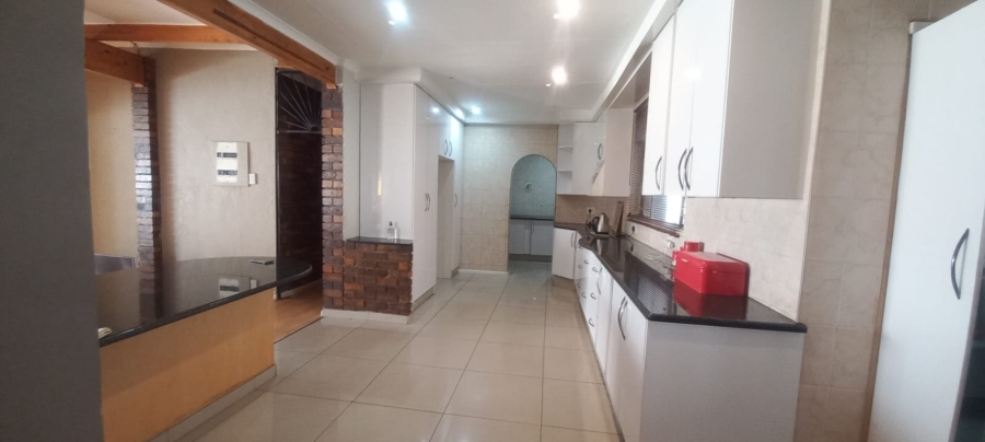 4 Bedroom Property for Sale in Petersfield Gauteng