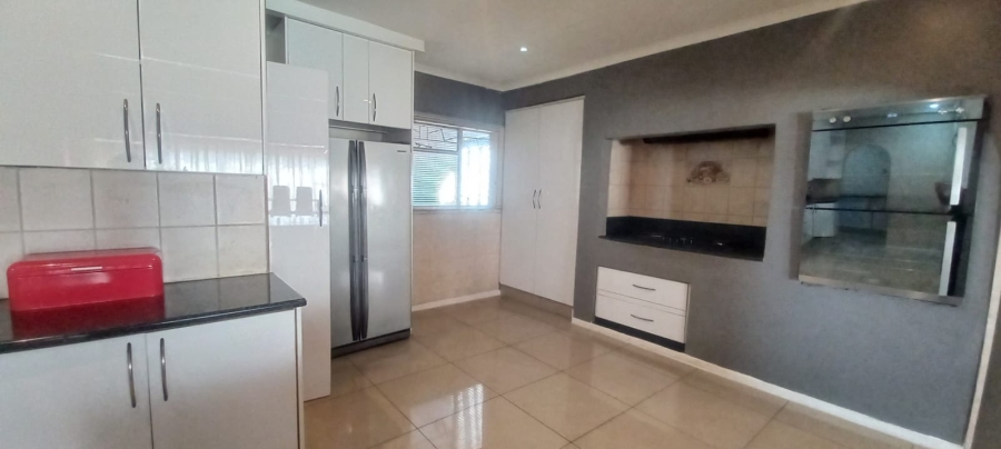 4 Bedroom Property for Sale in Petersfield Gauteng