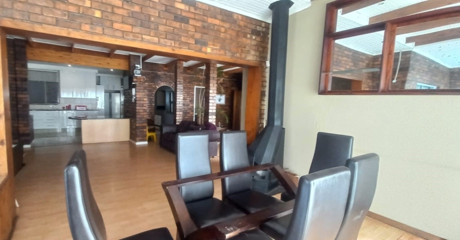 4 Bedroom Property for Sale in Petersfield Gauteng