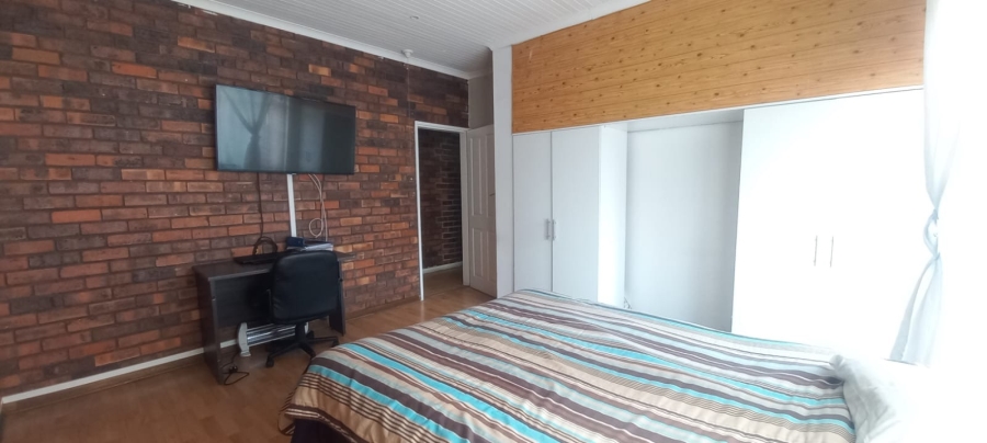 4 Bedroom Property for Sale in Petersfield Gauteng