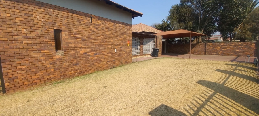 4 Bedroom Property for Sale in Petersfield Gauteng