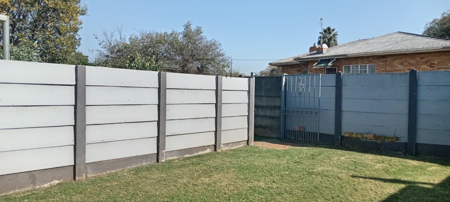 3 Bedroom Property for Sale in Casseldale Gauteng