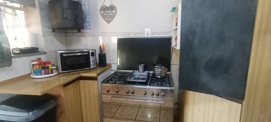 3 Bedroom Property for Sale in Casseldale Gauteng