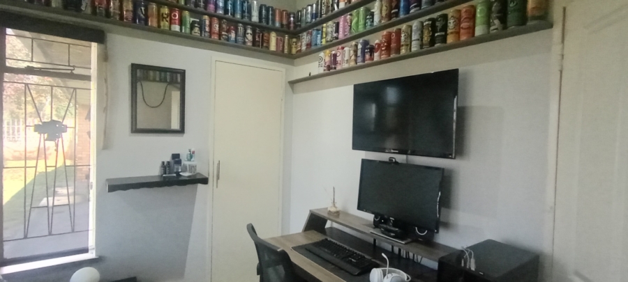3 Bedroom Property for Sale in Casseldale Gauteng