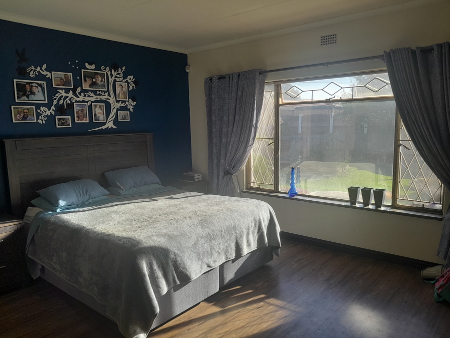 To Let 4 Bedroom Property for Rent in South Crest Gauteng
