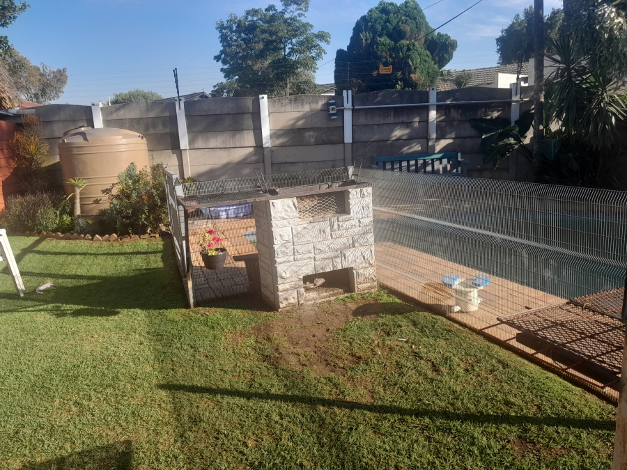 To Let 4 Bedroom Property for Rent in South Crest Gauteng