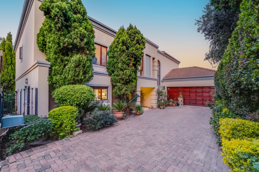 4 Bedroom Property for Sale in Lonehill Gauteng